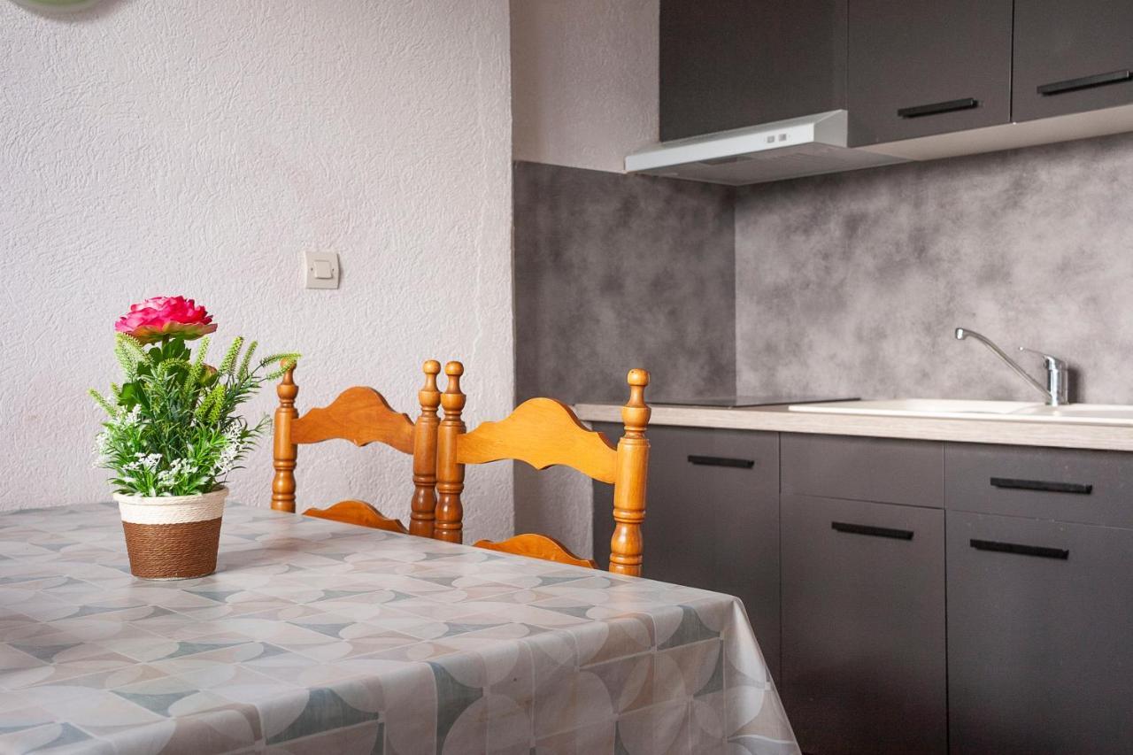 Le Catalan - Hotel Et Appartements มอง-ลูอิส ภายนอก รูปภาพ
