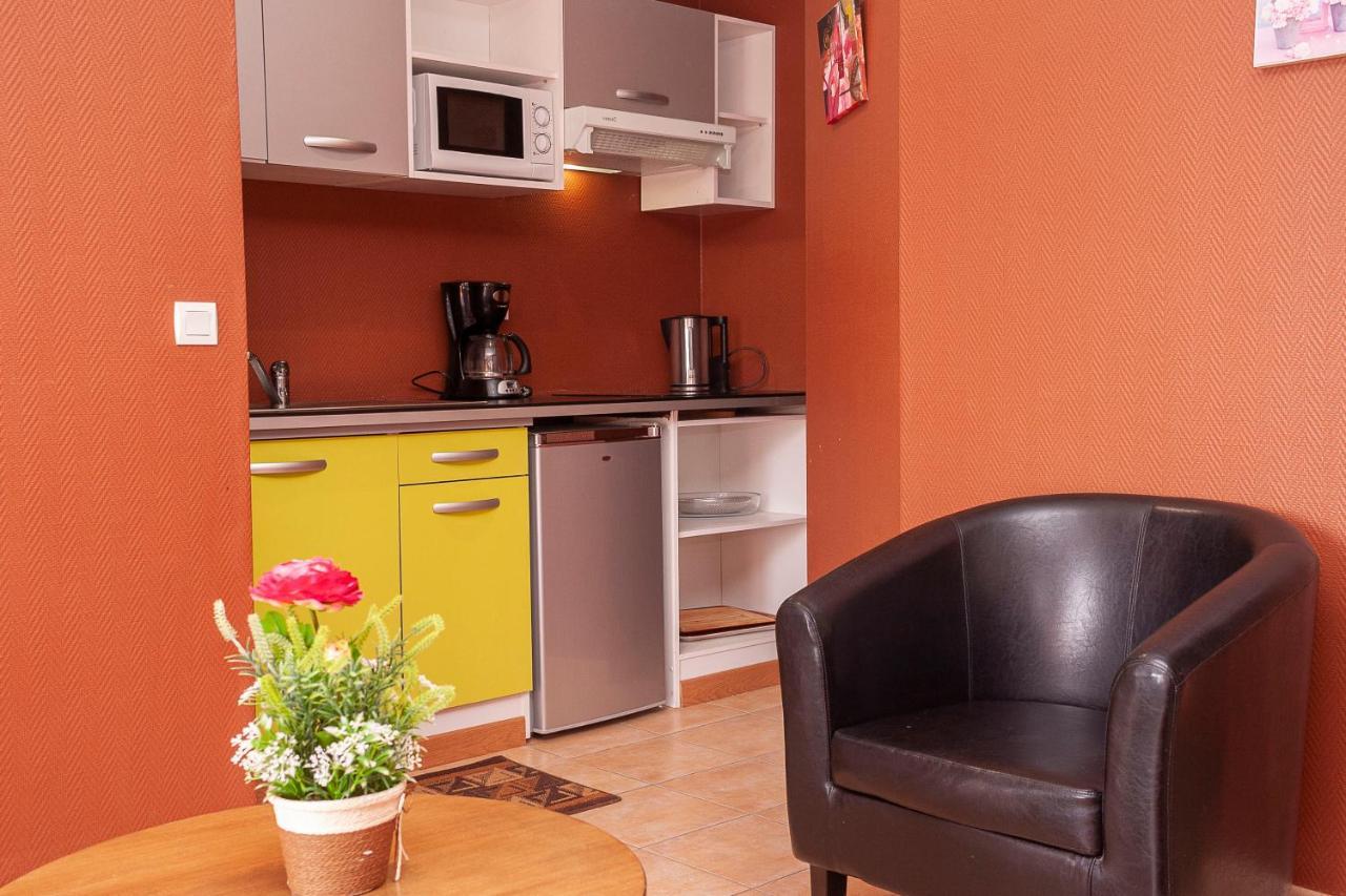 Le Catalan - Hotel Et Appartements มอง-ลูอิส ภายนอก รูปภาพ