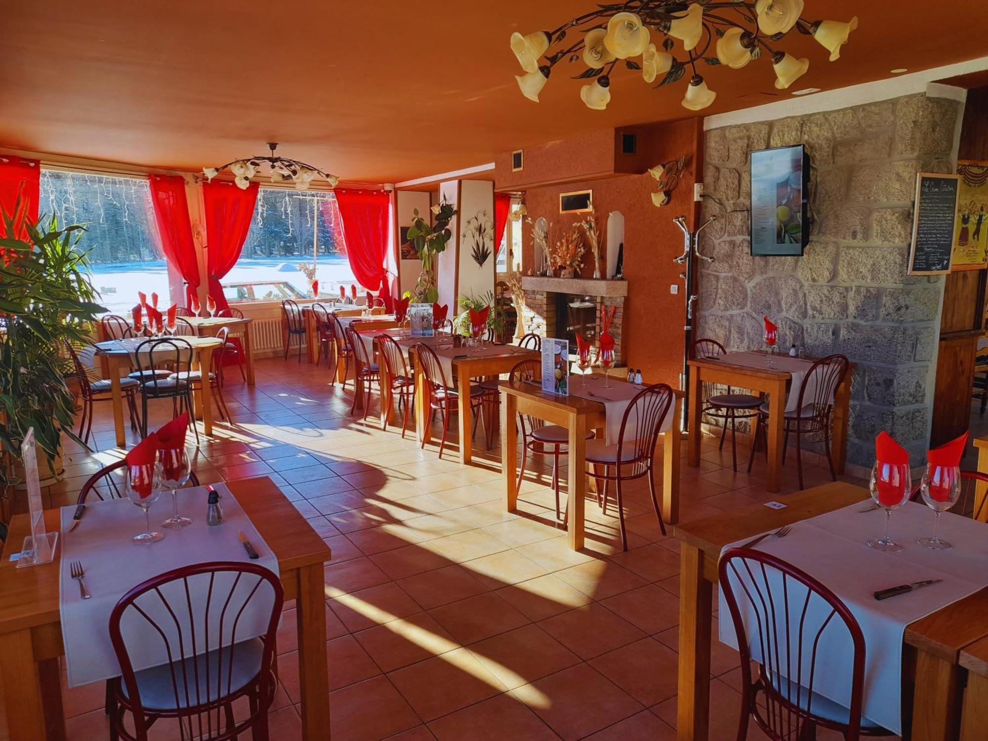 Le Catalan - Hotel Et Appartements มอง-ลูอิส ภายนอก รูปภาพ