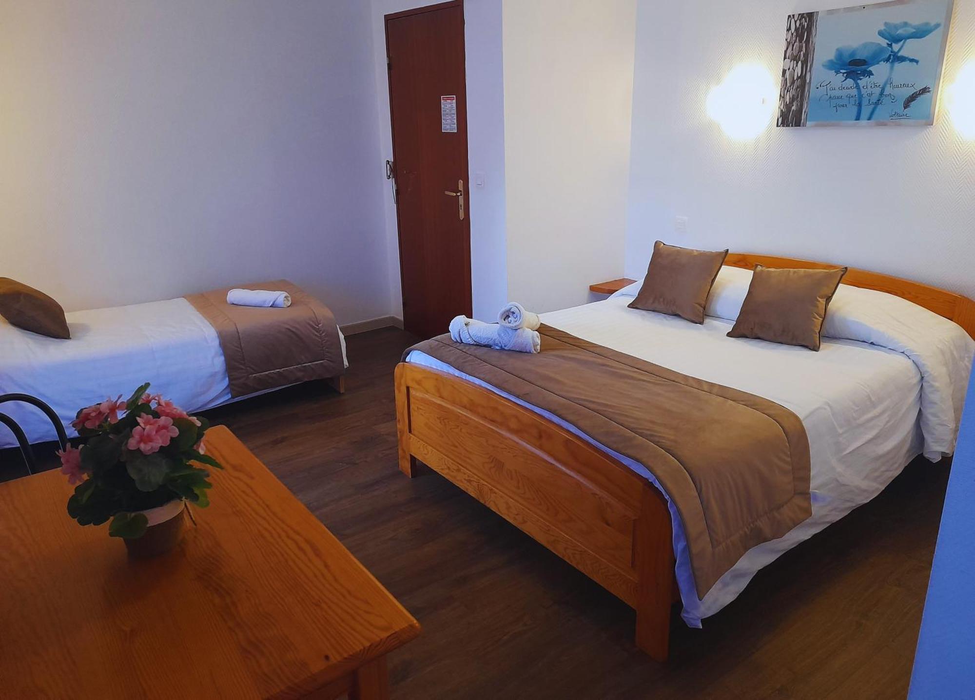 Le Catalan - Hotel Et Appartements มอง-ลูอิส ภายนอก รูปภาพ