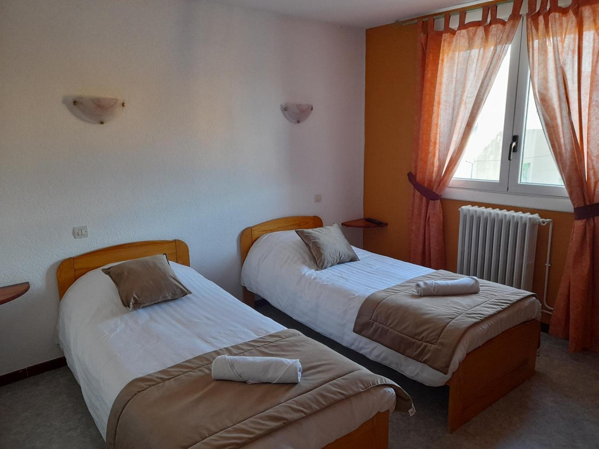 Le Catalan - Hotel Et Appartements มอง-ลูอิส ภายนอก รูปภาพ